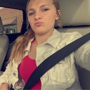 Meet your Posher, Alexis